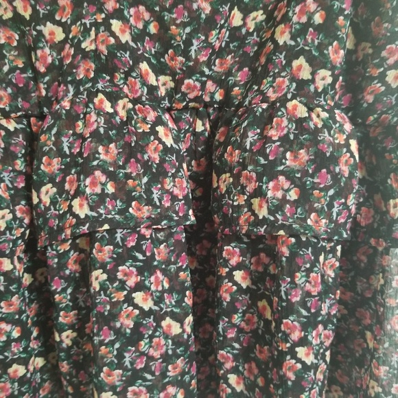 AE Floral Peplum - Picture 3 of 4